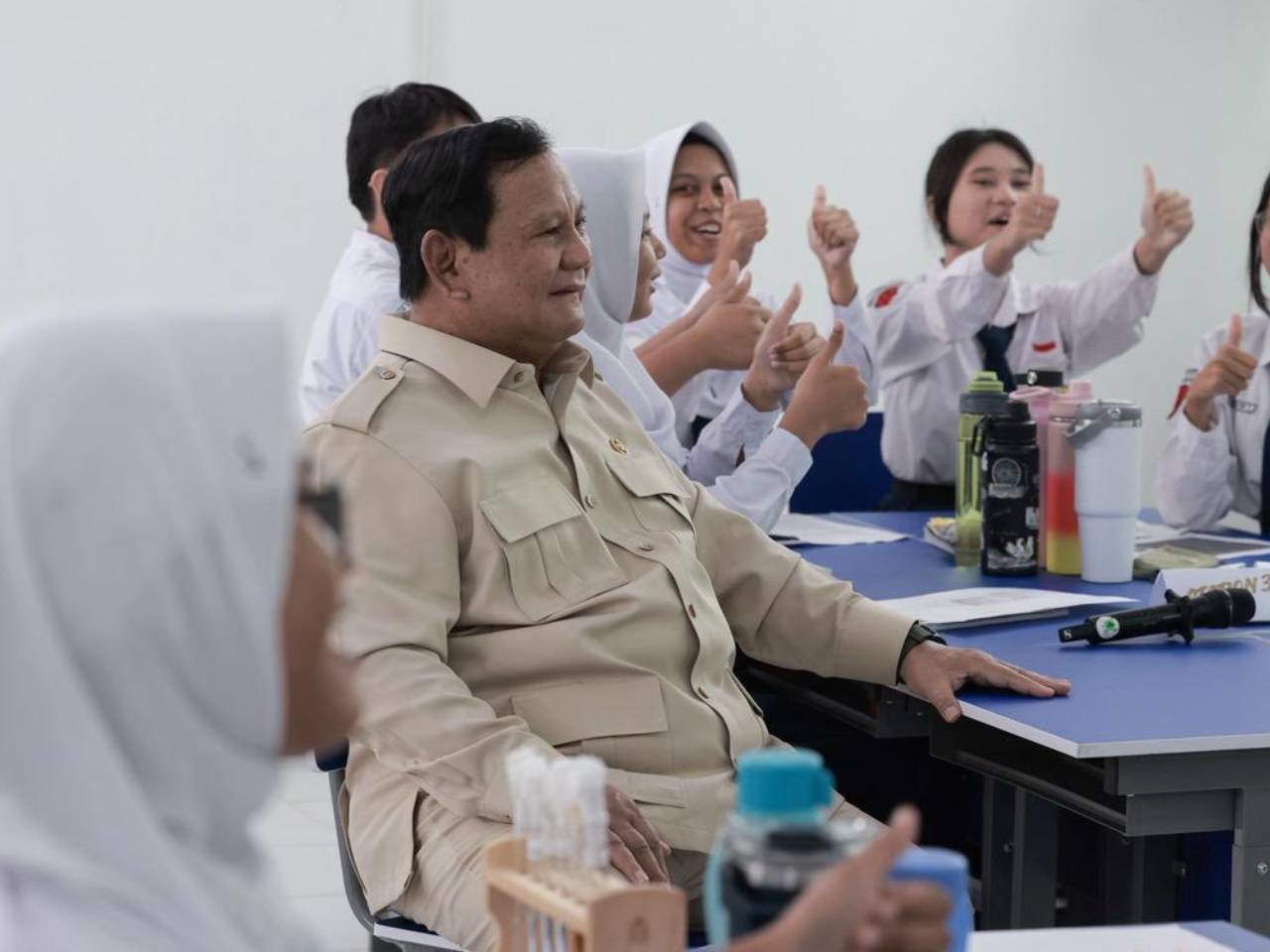 Indonesia Dilanda Musibah, Prabowo Minta Atlet SEA Games Tetap Berjuang