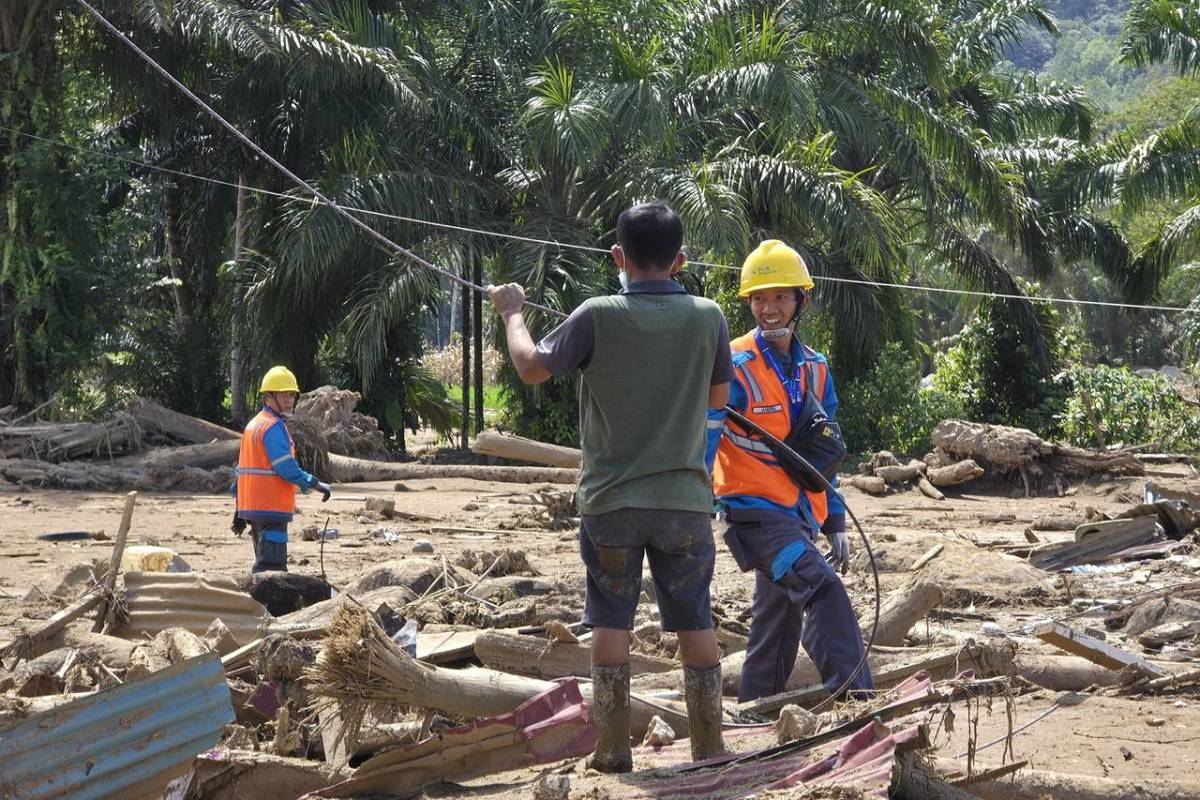 Listrik Sumbar Normal Total, Apresiasi Mengalir untuk Kerja Cepat PLN