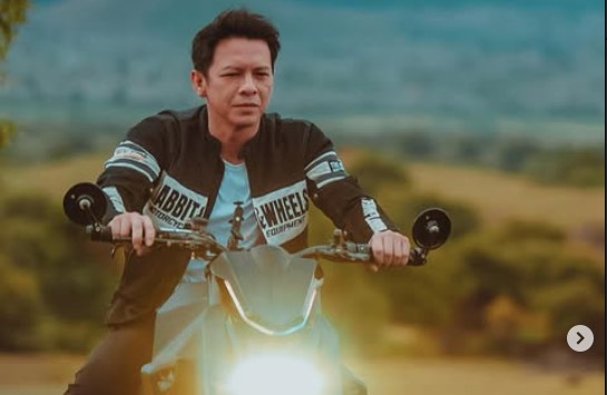 Ariel Noah Cedera, Lututnya Disedot 3 Kali