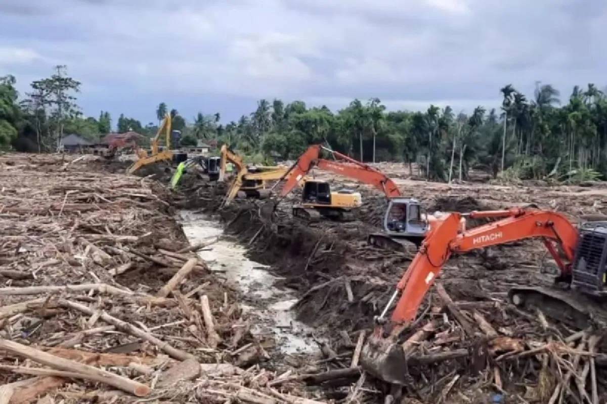 Pakar ITS Unair IPB dan UGM Turun Tangan Evaluasi Bencana Sumatra