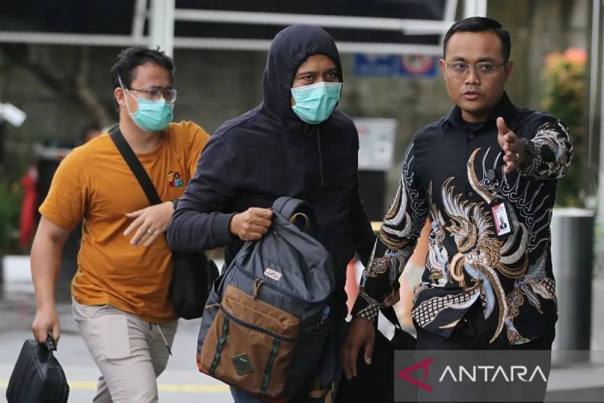 Hattrick OTT KPK! Bupati Bekasi, Kejari, hingga Pengacara Ditangkap