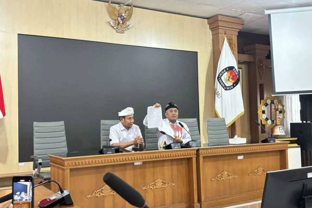 Buang Sampah ke Selokan saat Hujan Lebat, KPU Badung Disanksi