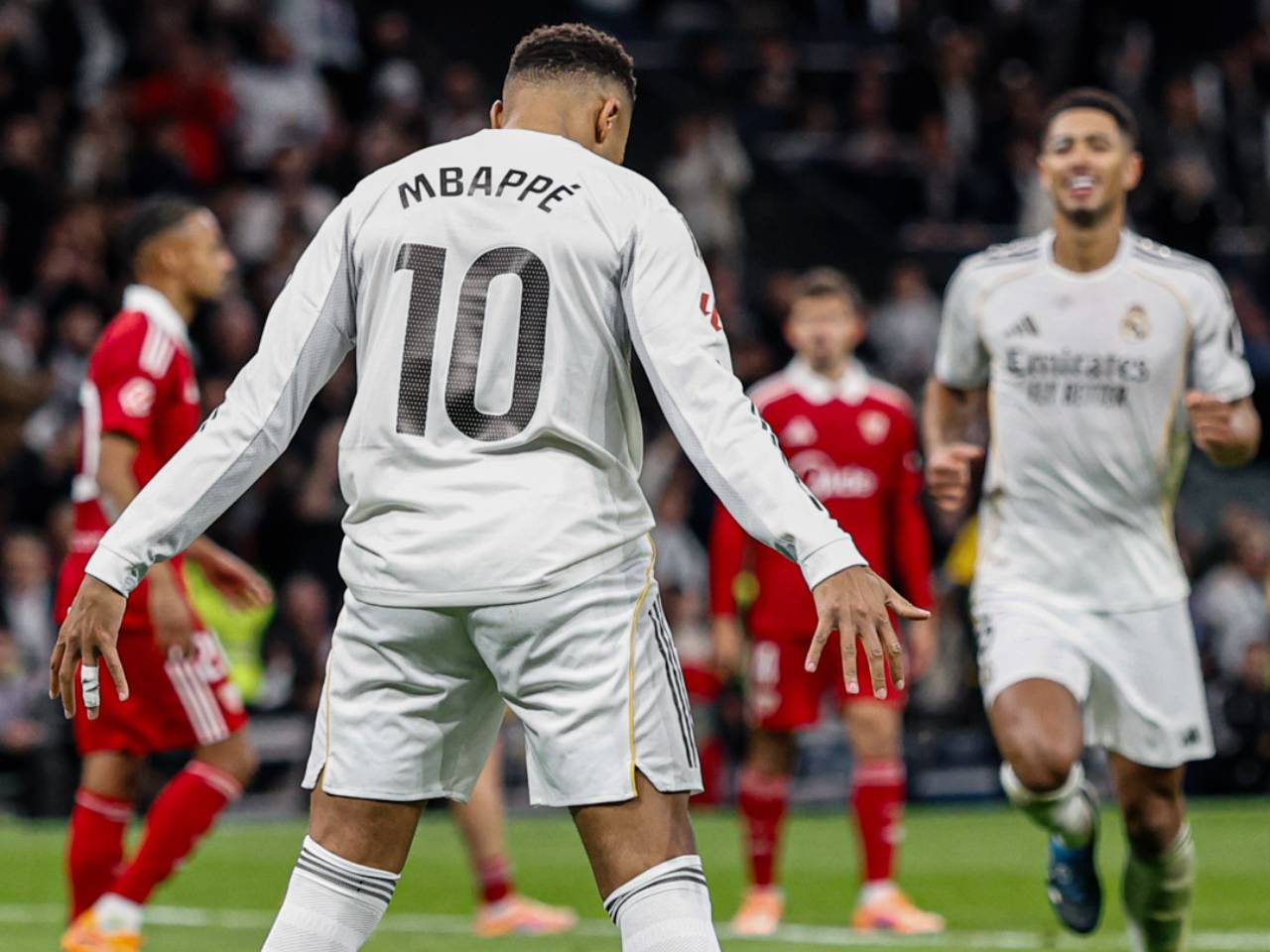 Tiru Selebrasi Ronaldo, Mbappe: Dia Idola Saya