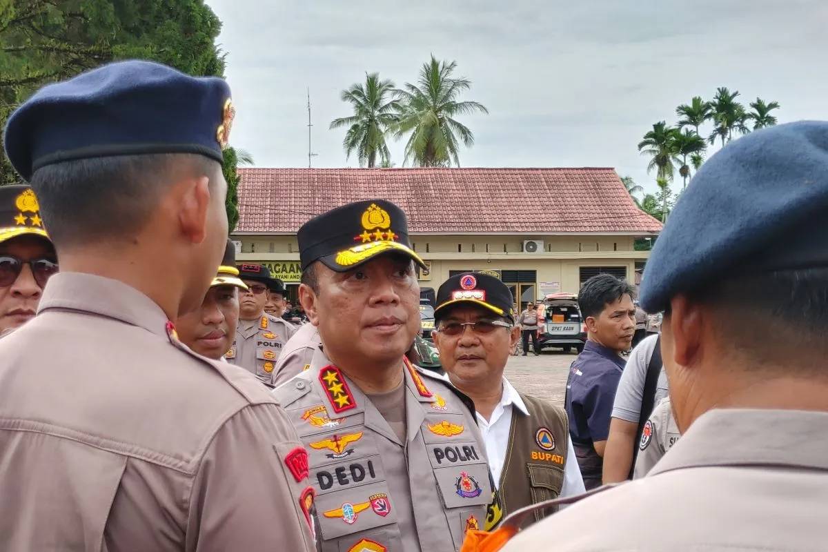 Polri Tambah 5 Alat Berat di Sumbar, Distribusi Logistik Diprioritaskan