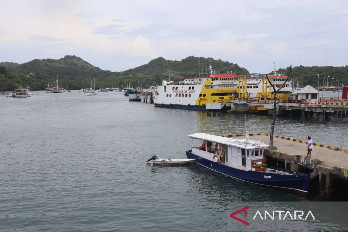 Pelayaran di Labuan Bajo Ditutup karena Cuaca Ekstrem, KSOP Fokus Keselamatan