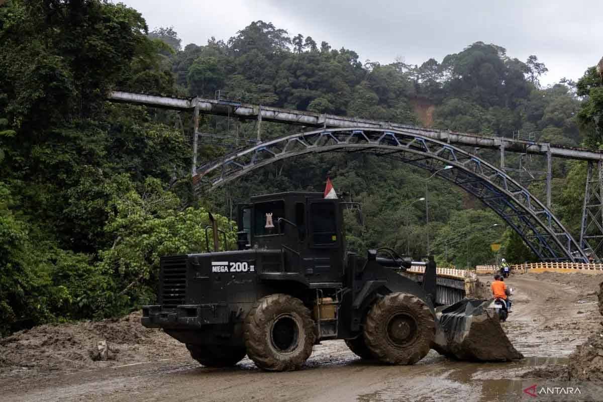 Gubernur Sumbar Mahyeldi Bantah Isu Jembatan Warisan Dunia Akan Dibongkar