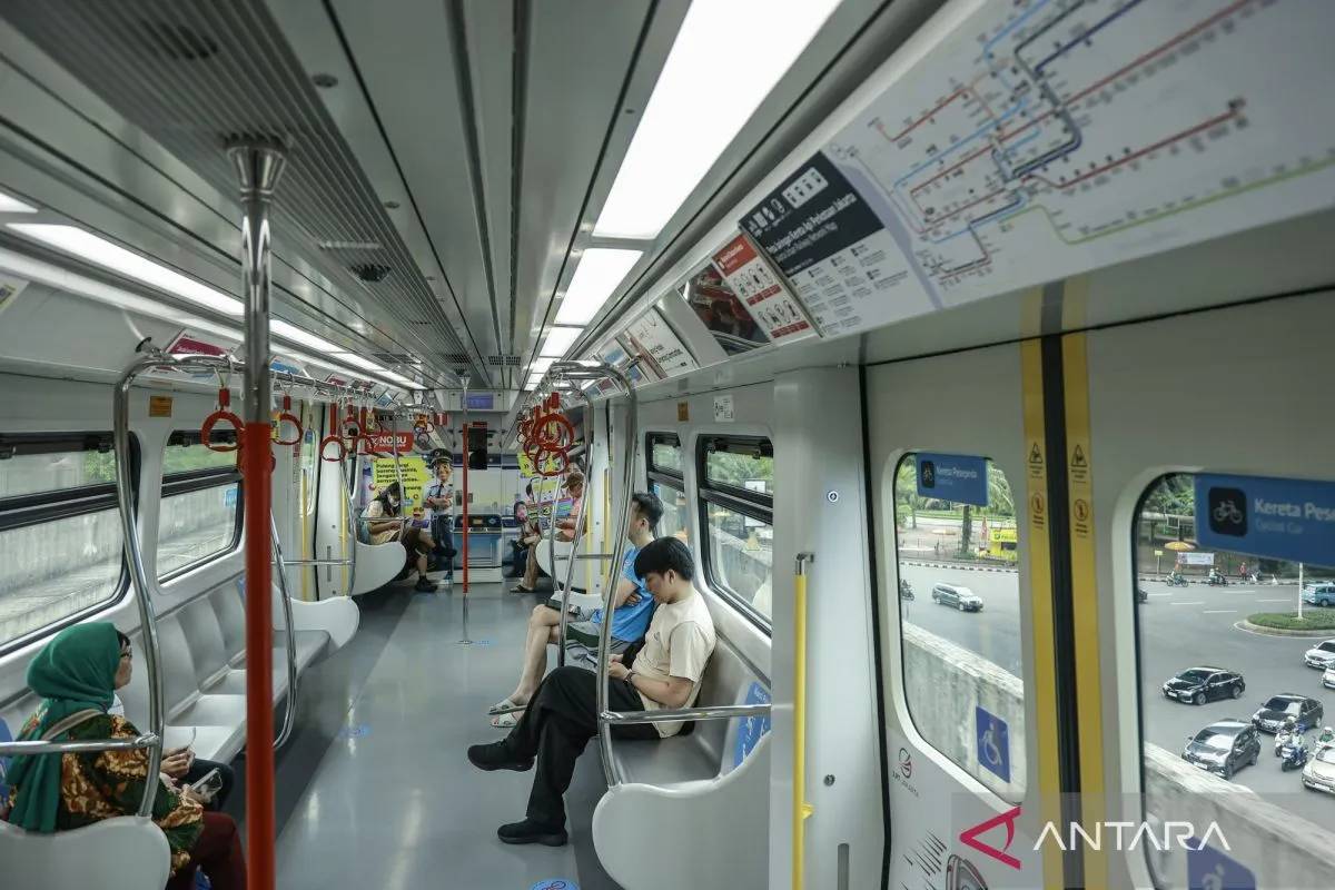 LRT Jakarta Beroperasi hingga 02.00 WIB di Malam Tahun Baru, Ada Program Berhadiah