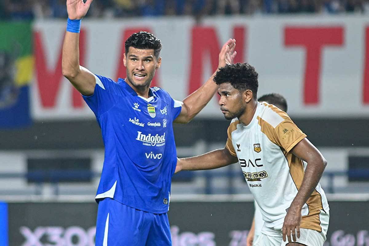 Bek Persib Bandung Julio Cesar Waspadai Motivasi Tinggi Persik Kediri