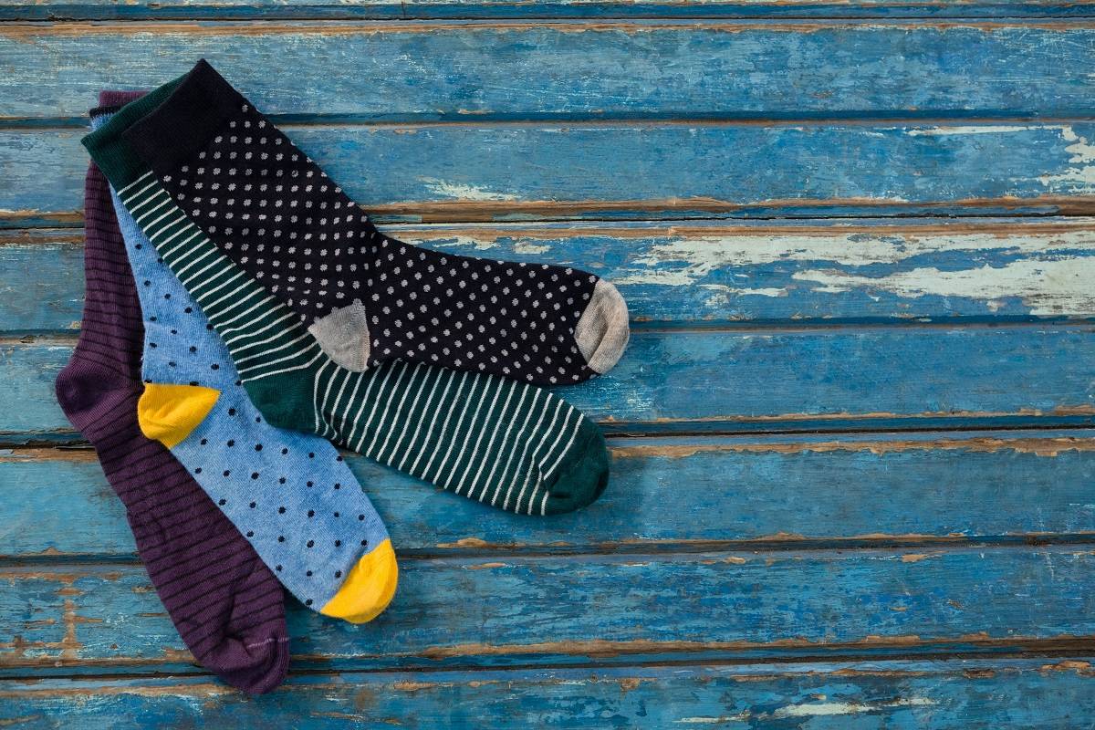 Rekomendasi Kaus Kaki Terbaik untuk Mengontrol Keringat, Drymax Wajib Dicoba