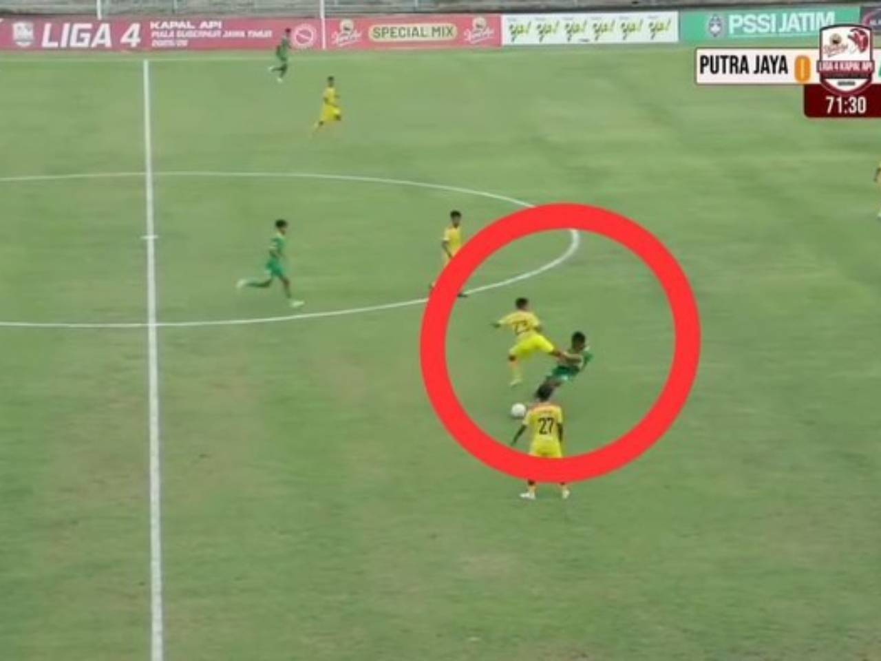 Lakukan Tendangan Brutal di Liga 4, Hilmi Gimnastiar Kena Sanksi Seumur Hidup