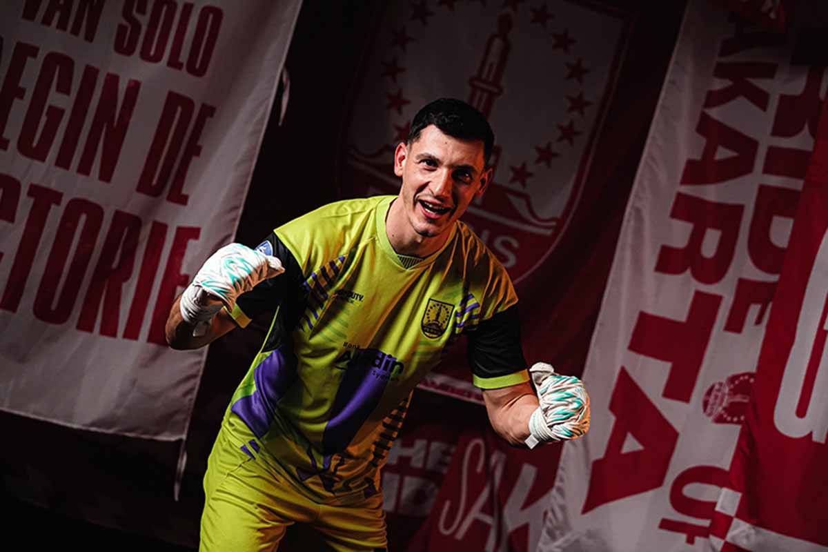 Persis Solo Rekrut Kiper dan Bek Asal Serbia, Demi Bertahan di Super League