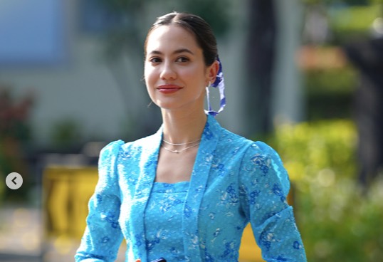 Pevita Pearce Beri Kode Main Film 5cm, Fans Masih Penasaran