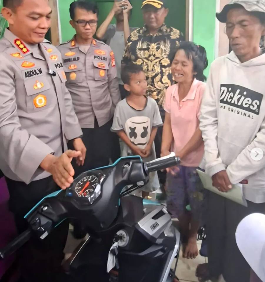 Kisah Sudrajat 30 Tahun Berjualan Es Gabus Demi Keluarga, Sempat Viral dan Difitnah