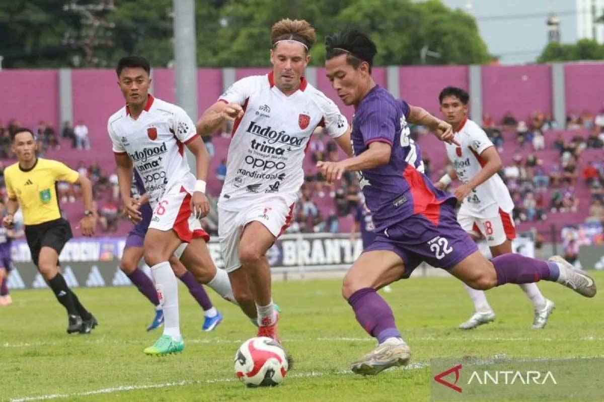 Johnny Jansen Minta Bali United Langsung Fokus Lawan Persebaya Surabaya