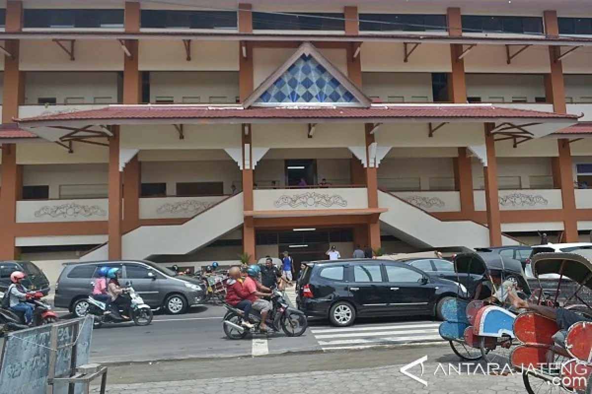 3 Tempat Wisata Solo yang Menarik, Menikmati Kuliner Pasar Klewer