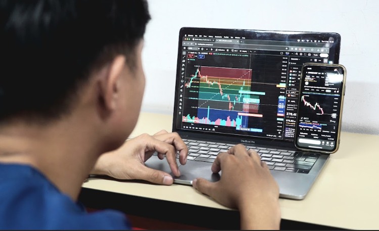 Harga Bitcoin Hari Ini Anjlok, 3 Kripto Naik Fantastis