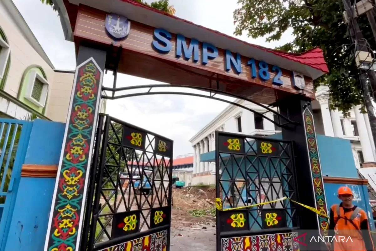 Viral Tembok SMPN 182 Kalibata Roboh, Ditanggung Pemilik Rumah Samping Sekolah