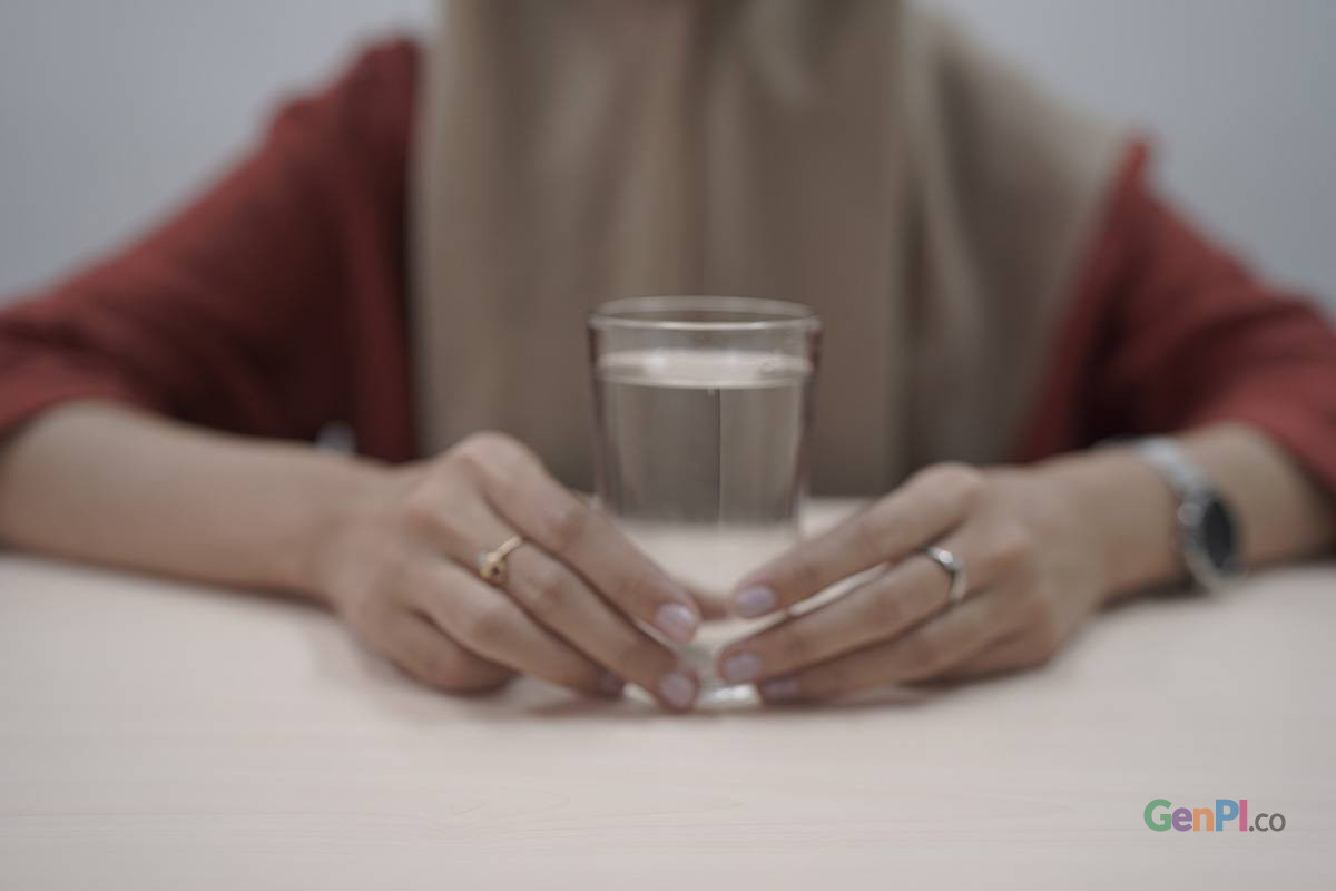 Tips Mencegah Sakit Kepala Sebelah saat Cuaca Panas, Cukupi Cairan Tubuh