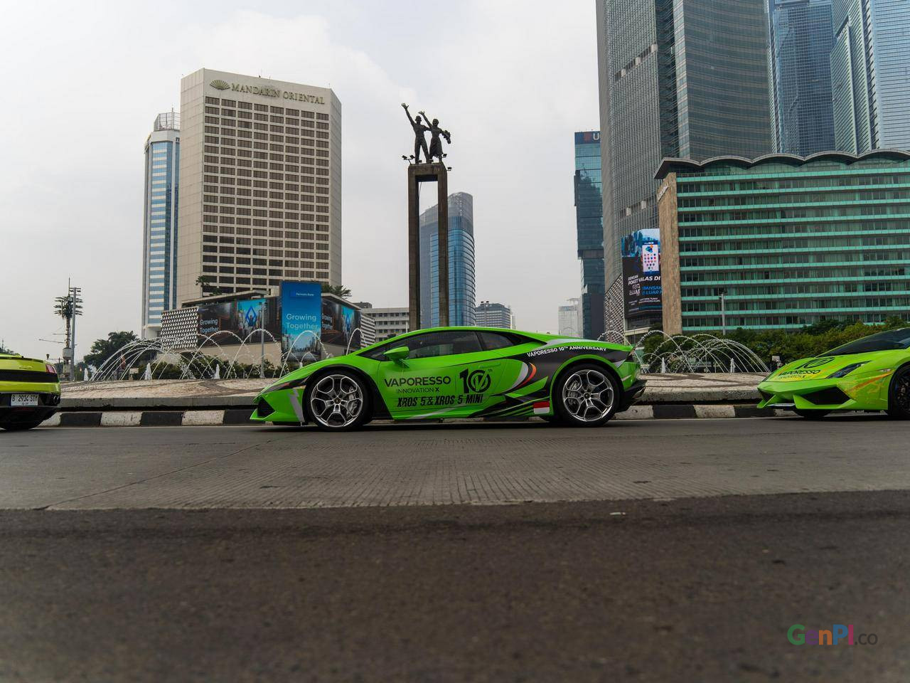 Beri Tampilan Visual Futuristis, Konvoi Supercar Hiasi Jalanan Jakarta