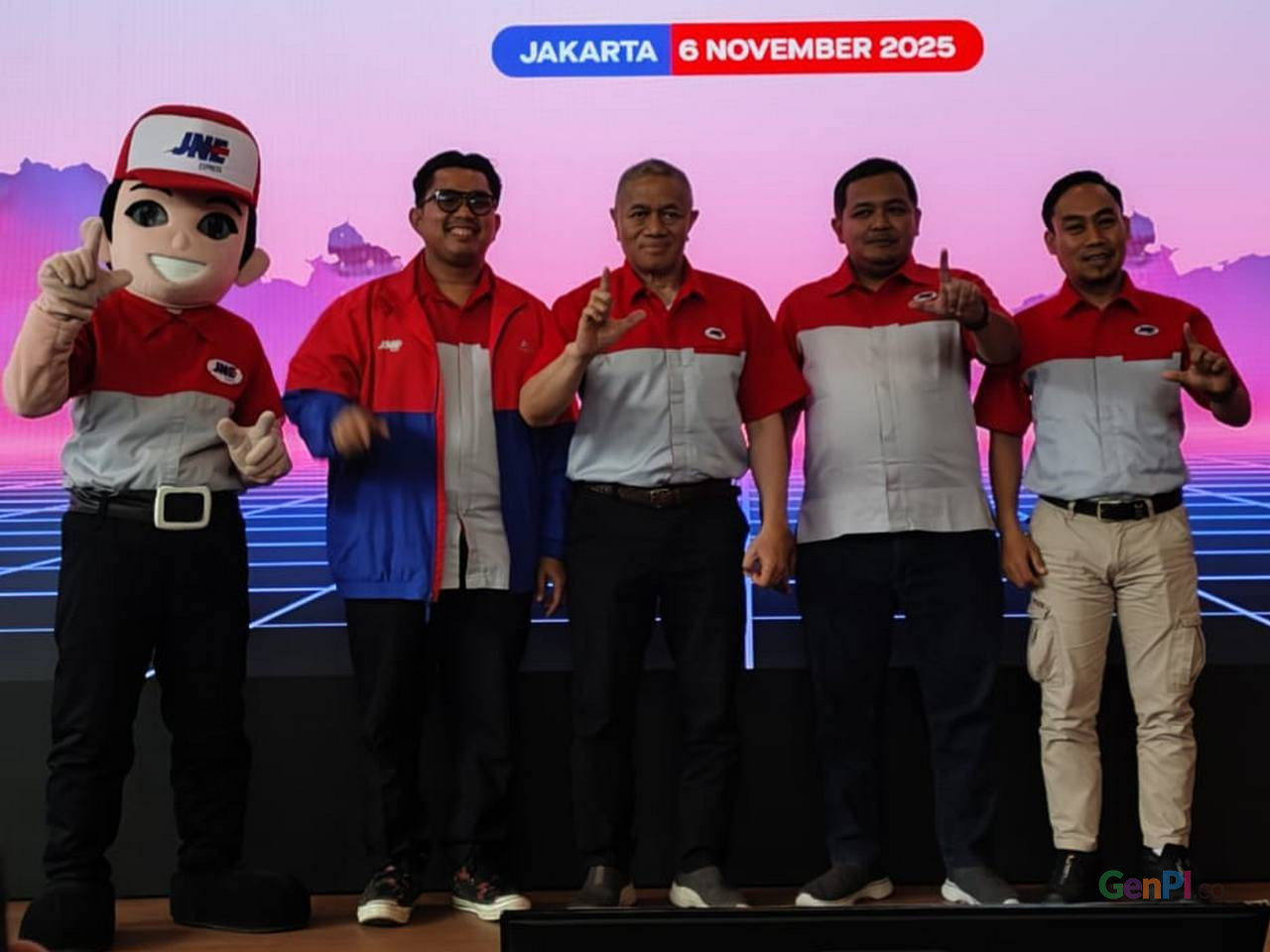 Ulang Tahun ke-35, JNE Rayakan dengan Harbokir dan Hadiah Mobil Listrik