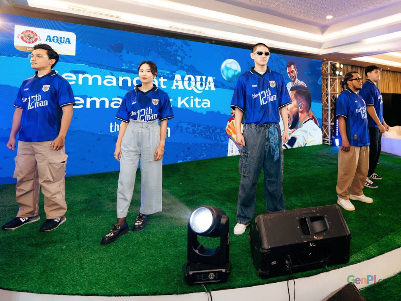 Bentuk Apresiasi kepada Timnas Indonesia, AQUA Luncurkan Jersei Pemain Ke-12