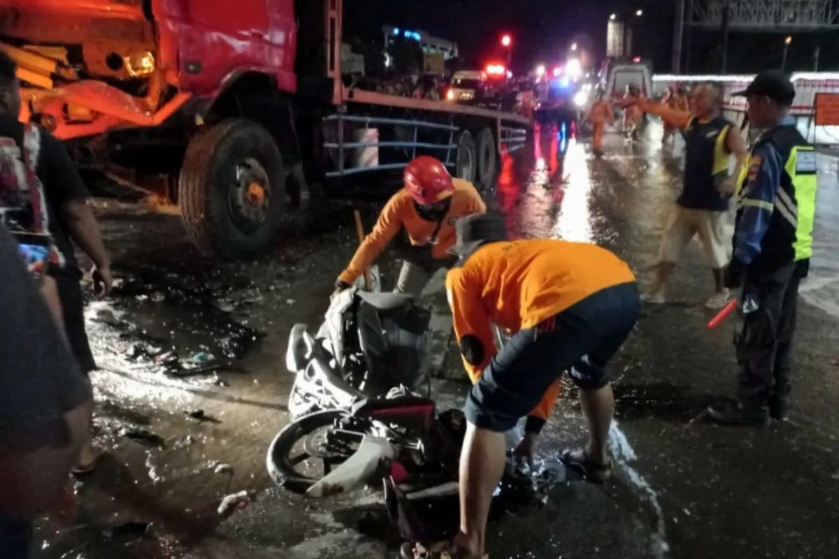 Tragedi Kecelakaan Exit Tol Bawen, 4 Orang Tewas
